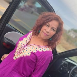 Meet your Posher, Alma